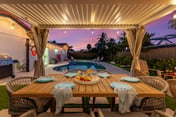 Tropical Oasis / Heated Pool / Games / Near Beach!