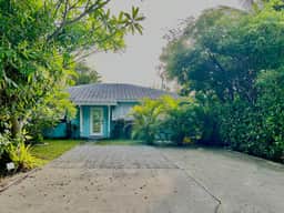 Heated Pool Oasis | 5 Min To Beach/DT | Mini Golf!