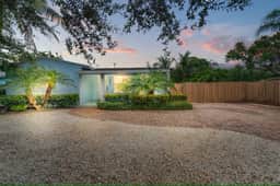 Private Oasis, Heated Pool, New BBQ, Near Beach!