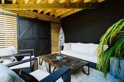 Walk To Beach / Private Outdoor Space / BBQ Grill