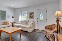 Palm Park Cozy Cottage