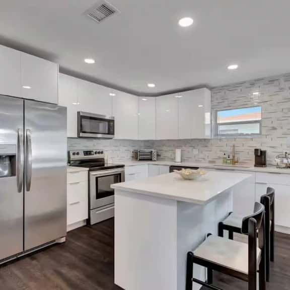 Pet-Friendly Cottage | Walk to Water + DT - Image 1