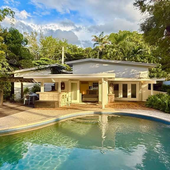 Miami New House - Image 1