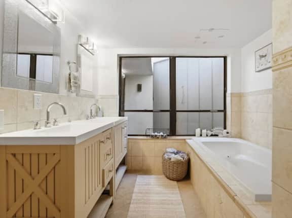 NEW! Private Cozy Escape, Walk to Beach, Comm Pool