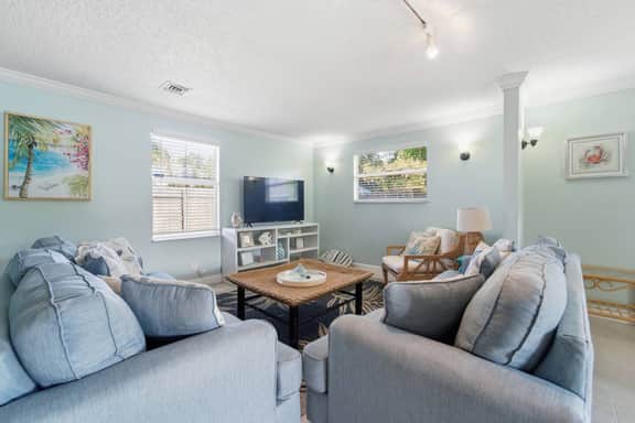 Family-Friendly WPB Retreat w/ Yard & Fire Pit