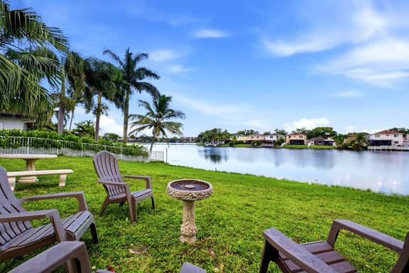 Lakeview 4BR Near Hard Rock Stadium & Beaches