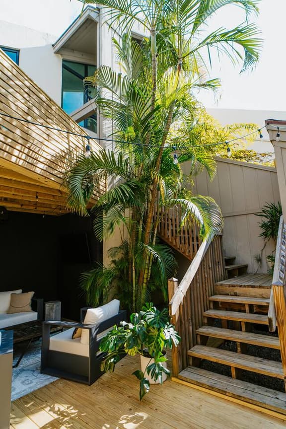 Walk To Beach / Private Outdoor Space / BBQ Grill