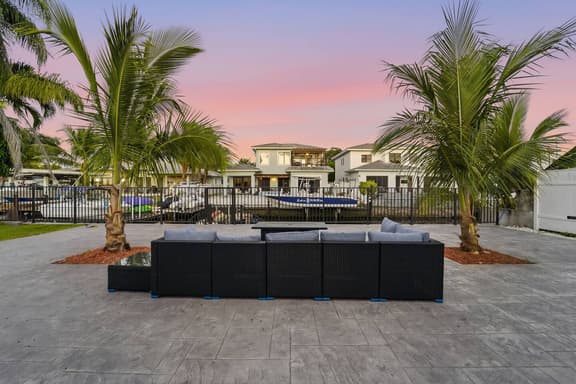 Dania Drift Oasis